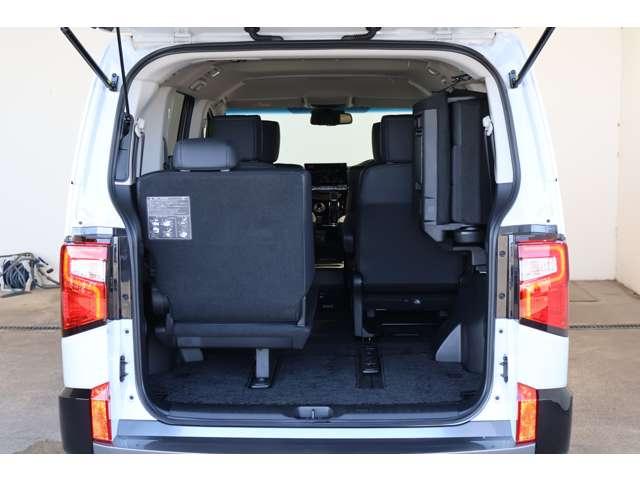 デリカＤ：５ シャモニー　１１型ナビ・フルセグＴＶ・バックカメラ　アイドリングＳ　アクティブクルーズコントロール　イモビ　衝突被害軽減装置　Ｂモニター　１オーナー　助手席エアバッグ　地デジＴＶ　電動リアゲート　４ＷＤ　記録簿（7枚目）