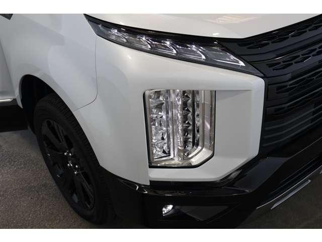 デリカＤ：５ シャモニー　１１型ナビ・フルセグＴＶ・バックカメラ　アイドリングＳ　アクティブクルーズコントロール　イモビ　衝突被害軽減装置　Ｂモニター　１オーナー　助手席エアバッグ　地デジＴＶ　電動リアゲート　４ＷＤ　記録簿（12枚目）