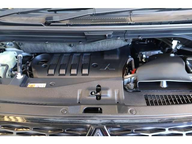 デリカＤ：５ シャモニー　１１型ナビ・フルセグＴＶ・バックカメラ　アイドリングＳ　アクティブクルーズコントロール　イモビ　衝突被害軽減装置　Ｂモニター　１オーナー　助手席エアバッグ　地デジＴＶ　電動リアゲート　４ＷＤ　記録簿（17枚目）