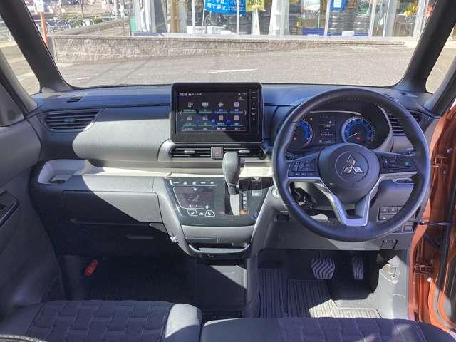 デリカミニ Ｇ　プレミアム　９型ナビ・フルセグＴＶ・全周囲カメラ　１オーナー　ＬＥＤ　Ａクルコン　シートヒーター　ＥＴＣ　ベンチシート　エアコン　コーナーセンサー　パワステ　アルミホイール　キーレスエントリー　エアバッグ　禁煙車（3枚目）