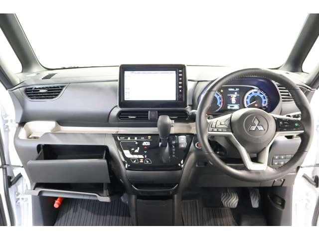 デリカミニ Ｔ　プレミアム　９型ナビ　地デジＴＶ　全方位カメラ　衝突軽減装置　ターボエンジン　記録簿付　ナビＴＶ　寒冷地　パワステ　フルタイム４ＷＤ　エアバッグ　ＬＥＤヘッド　ＥＳＣ　サイドカメラ　クルコン　インテリキー　ＡＢＳ（3枚目）