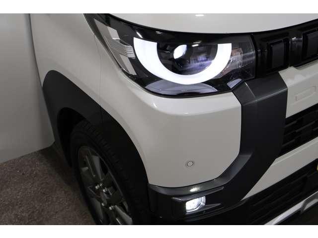 デリカミニ Ｔ　プレミアム　９型ナビ　地デジＴＶ　全方位カメラ　衝突軽減装置　ターボエンジン　記録簿付　ナビＴＶ　寒冷地　パワステ　フルタイム４ＷＤ　エアバッグ　ＬＥＤヘッド　ＥＳＣ　サイドカメラ　クルコン　インテリキー　ＡＢＳ（12枚目）