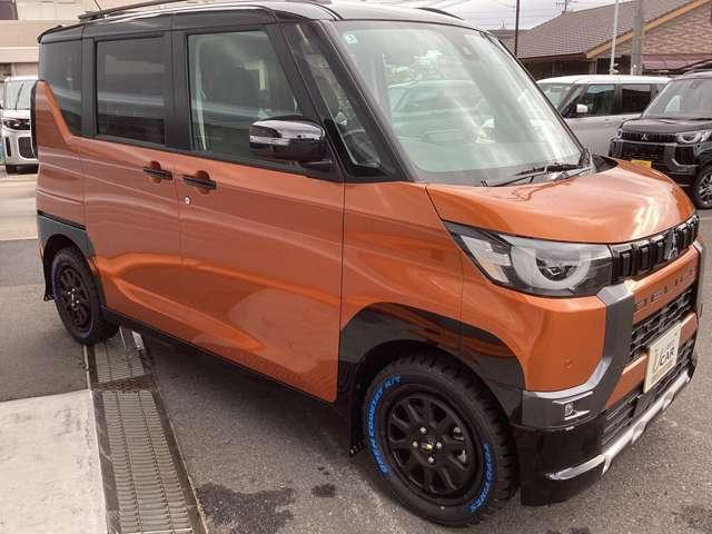 デリカミニ Ｔ　プレミアム　純正ナビ　地デジＴＶ　全方位カメラ　衝突軽減装置　ターボエンジン　記録簿付　ナビＴＶ　寒冷地　パワステ　フルタイム４ＷＤ　エアバッグ　ＬＥＤヘッド　ＥＳＣ　サイドカメラ　クルコン　インテリキー　ＡＢＳ（16枚目）