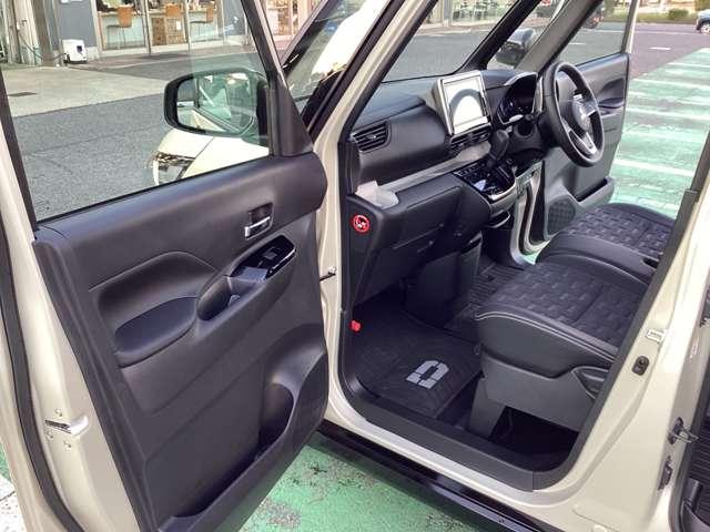 デリカミニ Ｇ　プレミアム　リミテッドエディション　９型ナビ・フルセグＴＶ・全周囲カメラ　（3枚目）