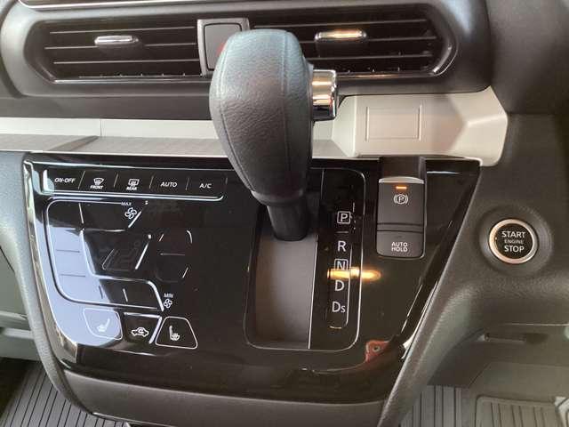 デリカミニ Ｔ　プレミアム　リミテッドエディション　９型ナビ・フルセグＴＶ・全周囲カメラ　（11枚目）