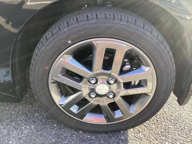 デリカミニ Ｔ　プレミアム　リミテッドエディション　９型ナビ・フルセグＴＶ・全周囲カメラ　（13枚目）