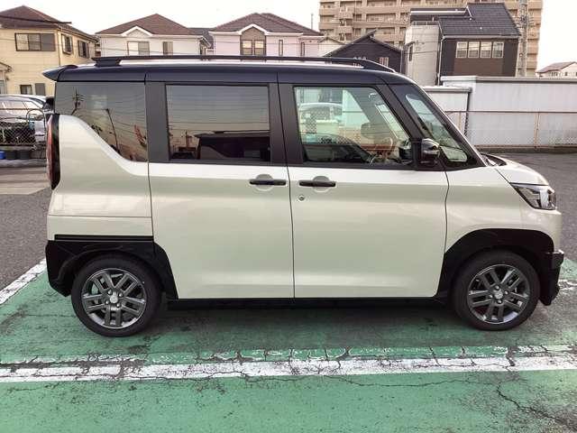 デリカミニ Ｔ　プレミアム　リミテッドエディション　９型ナビ・フルセグＴＶ・全周囲カメラ　（15枚目）