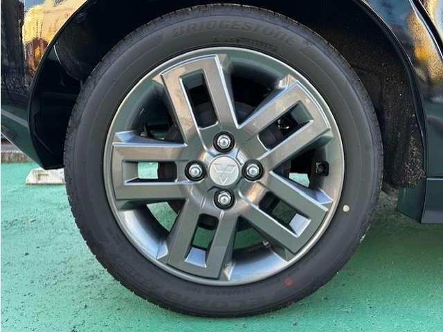 デリカミニ Ｇ　プレミアム　リミテッドエディション　９型ナビ・フルセグＴＶ・全周囲カメラ　（13枚目）