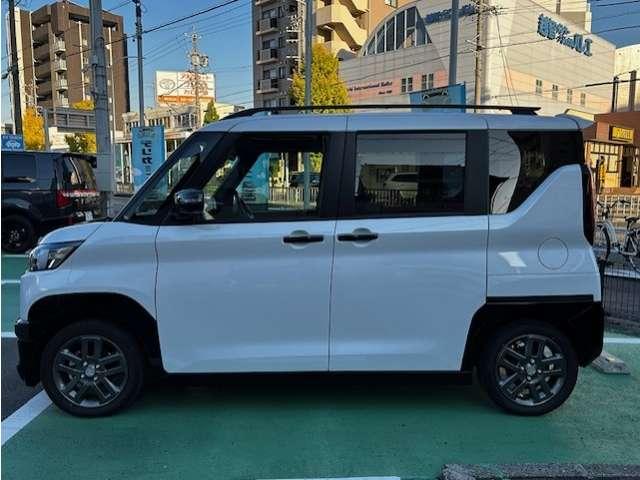 デリカミニ Ｇ　プレミアム　リミテッドエディション　９型ナビ・フルセグＴＶ・全周囲カメラ　（15枚目）