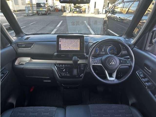 デリカミニ G プレミアム 9型ナビ・フルセグTV・全周囲カメラ 1オーナー LED Aクルコン シートヒーター ベンチシート エアコン コーナーセンサー パワステ アルミホイール キーレスエントリー エアバッグ スマートキー(3枚目)