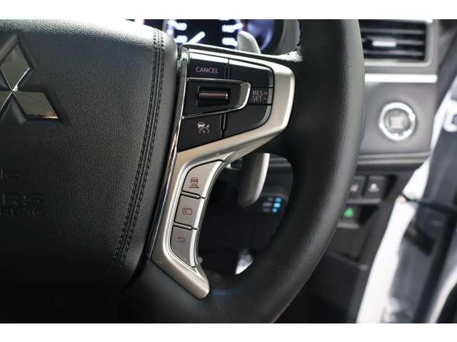 デリカＤ：５ シャモニー　１１型ナビ・フルセグＴＶ・バックカメラ　アイドリングＳ　アクティブクルーズコントロール　イモビ　衝突被害軽減装置　Ｂモニター　１オーナー　サイドカメラ　ＥＴＣ　助手席エアバッグ　地デジＴＶ　４ＷＤ（11枚目）