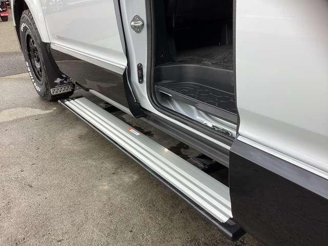 デリカD:5 シャモニー 11型ナビ・フルセグTV・全周囲カメラ アイドリングS アクティブクルーズコントロール イモビ 衝突被害軽減装置 Bモニター 1オーナー サイドカメラ 助手席エアバッグ 地デジTV 電動リアゲート(12枚目)