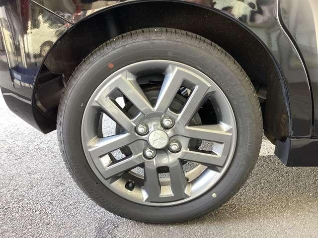 デリカミニ Ｇ　プレミアム　９型ナビ・フルセグＴＶ・全周囲カメラ　１オーナー　ＬＥＤ　Ａクルコン　シートヒーター　ＥＴＣ　ベンチシート　エアコン　コーナーセンサー　パワステ　アルミホイール　キーレスエントリー　エアバッグ　禁煙車（13枚目）