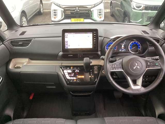 デリカミニ Ｇ　プレミアム　弊社ＦＣレンタカー　Ｍナビ　ＴＶ　マイパイロット　ＬＥＤ　Ａクルコン　シートヒーター　ＥＴＣ　ベンチシート　エアコン　コーナーセンサー　パワステ　アルミホイール　キーレスエントリー　エアバッグ　ＡＢＳ（4枚目）