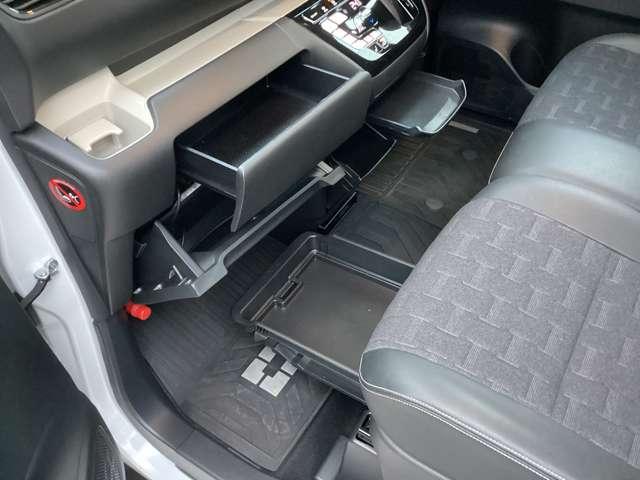 デリカミニ Ｇ　プレミアム　弊社ＦＣレンタカー　Ｍナビ　ＴＶ　マイパイロット　ＬＥＤ　Ａクルコン　シートヒーター　ＥＴＣ　ベンチシート　エアコン　コーナーセンサー　パワステ　アルミホイール　キーレスエントリー　エアバッグ　ＡＢＳ（13枚目）