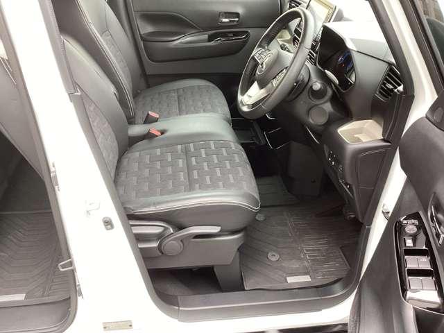 デリカミニ Ｔ　プレミアム　弊社社有車　Ｍナビ　ＴＶ　マイパイロット　フルセグＴＶ　ＬＥＤランプ　クルコン　キーレスエントリー　ＡＢＳ　エアバッグ　パワステ　ベンチシート　オートエアコン　ターボ車　フロントカメラ　バックカメラ（5枚目）