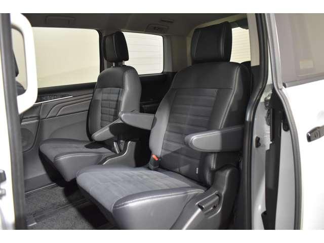 デリカD:5 シャモニー FCレンタカー カスタム仕様 前後ドラレコ アイドリングS アクティブクルーズコントロール イモビ 衝突被害軽減装置 Bモニター サイドカメラ ETC 助手席エアバッグ 地デジTV 電動リアゲート(17枚目)