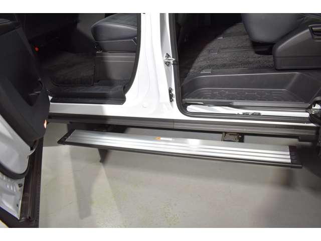 デリカD:5 シャモニー FCレンタカー カスタム仕様 前後ドラレコ アイドリングS アクティブクルーズコントロール イモビ 衝突被害軽減装置 Bモニター サイドカメラ ETC 助手席エアバッグ 地デジTV 電動リアゲート(18枚目)