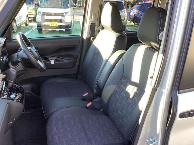 デリカミニ Ｇ　プレミアム　元レンタカー　メモリーナビ　地デジＴＶ　ＬＥＤ　Ａクルコン　シートヒーター　ＥＴＣ　ベンチシート　エアコン　コーナーセンサー　パワステ　アルミホイール　キーレスエントリー　エアバッグ　スマートキー（4枚目）