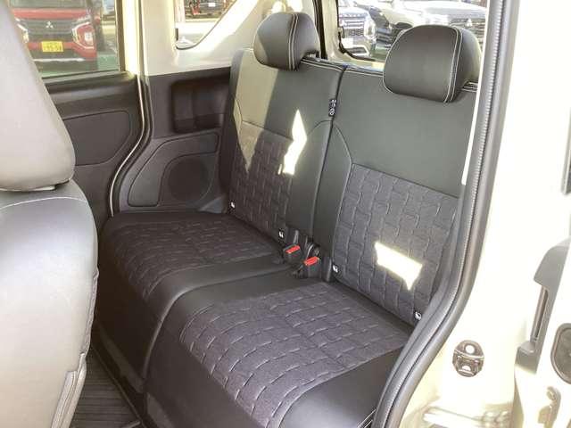 デリカミニ Ｔ　プレミアム　９型ナビ・フルセグＴＶ・全周囲カメラ　フルセグＴＶ　ＬＥＤランプ　クルコン　キーレスエントリー　ＡＢＳ　禁煙　エアバッグ　パワステ　ベンチシート　オートエアコン　ターボ車　フロントカメラ　バックカメラ（5枚目）