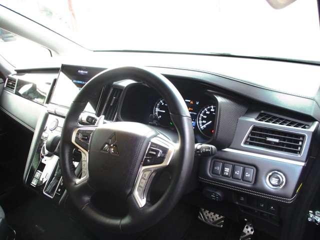 デリカD:5 シャモニー 元レンタカー カスタム仕様 純正ナビ アイドリングS アクティブクルーズコントロール イモビ 衝突被害軽減装置 Bモニター サイドカメラ 助手席エアバッグ 地デジTV 電動リアゲート 4WD 記録簿(3枚目)