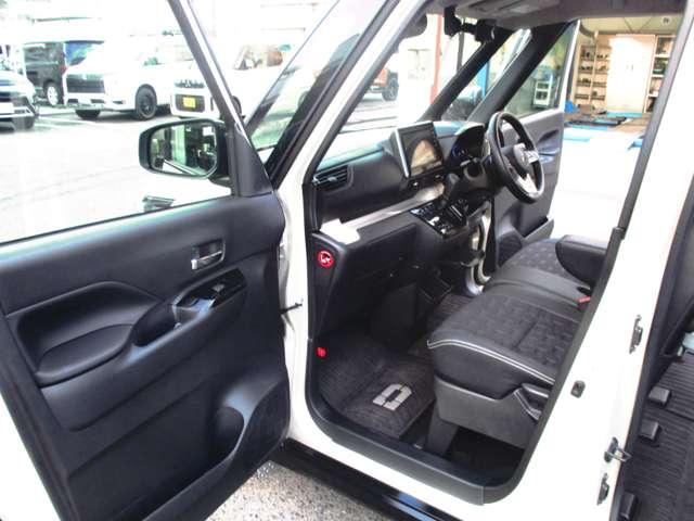 デリカミニ T プレミアム 9型ナビ・フルセグTV・全周囲カメラ 衝突軽減装置 ターボエンジン 禁煙 ワンオーナー車 記録簿付 ナビTV 寒冷地 パワステ フルタイム4WD エアバッグ LEDヘッド ESC サイドカメラ ABS(3枚目)