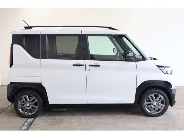 デリカミニ Ｔ　プレミアム　純正ナビ　地デジＴＶ　全方位カメラ　衝突軽減装置　ターボエンジン　記録簿付　ナビＴＶ　寒冷地　パワステ　フルタイム４ＷＤ　エアバッグ　ＬＥＤヘッド　ＥＳＣ　サイドカメラ　クルコン　インテリキー　ＡＢＳ（15枚目）