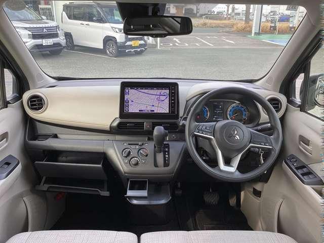 ｅＫワゴン Ｍ　２ＷＤ・オリジナル９インチナビ＋フルセグＴＶ・ルームミラー表示バックカメラ・前席シートヒーター・パーキングソナー・衝突軽減ブレーキ＋誤発進抑制＋車線逸脱警報・オートハイビーム・標識検知・先行車発進通知（10枚目）