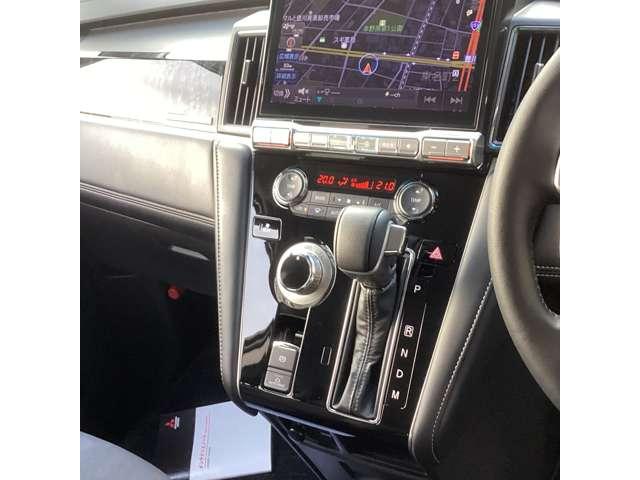 デリカD:5 シャモニー 11型ナビ・フルセグTV・全周囲カメラ アイドリングS アクティブクルーズコントロール イモビ 衝突被害軽減装置 Bモニター 1オーナー サイドカメラ 助手席エアバッグ 地デジTV 電動リアゲート(9枚目)