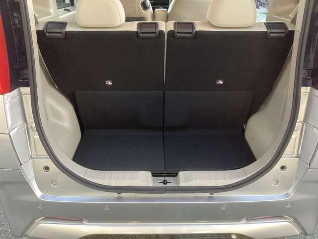 日常のお買い物には充分なトランクスペース◆◇積み下ろしもラクラクでショッピングに役立ちます