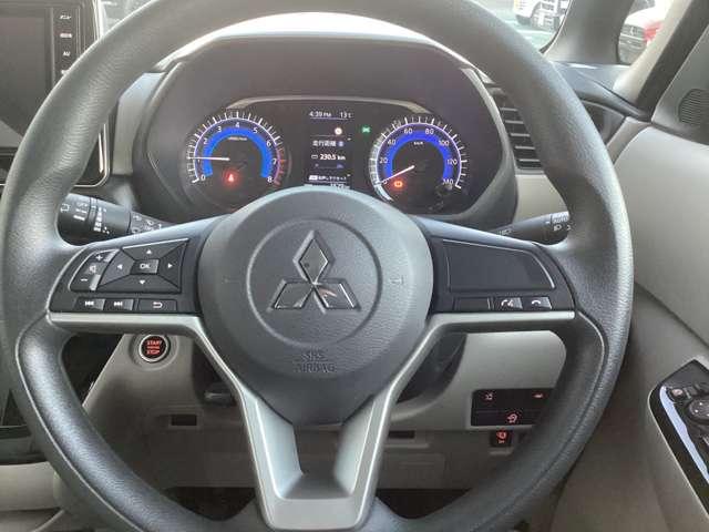 運転者にとっては日々使用することとなる運転席です。運転席が快適だと運転に集中することができますね。