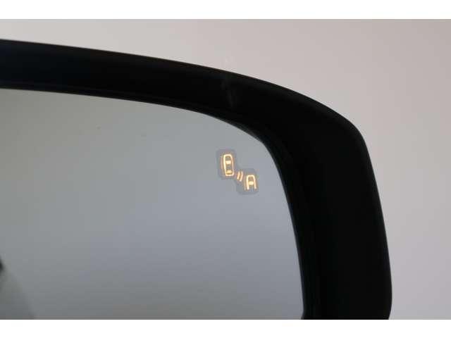ＲＶＲ Ｇ　純正９インチナビ＋フルセグＴＶ・バックカメラ・ＥＴＣ２．０・後席用ＵＳＢ充電ポート・ブラインドスポット＆リヤトラフィックモニタ・クルーズコントロール・衝突軽減ブレーキ＋車線逸脱警報システム（5枚目）