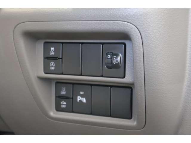 ミニキャブバン Ｍ　２ＷＤ　△▼雹被害車両▼△　未使用車　・エマージェンシーブレーキ・前後誤発進抑制・車線逸脱警報・横滑り防止＋トラクションＣ・リヤパーキングソナー・１ＤＩＮ－ＡＭ／ＦＭラジオ・フロントパワーウィンドウ・（9枚目）