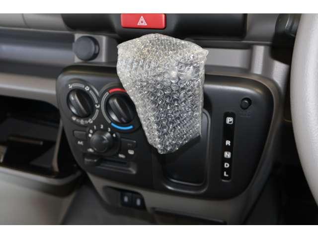ミニキャブバン Ｍ　２ＷＤ　△▼雹被害車両▼△　未使用車　・エマージェンシーブレーキ・前後誤発進抑制・車線逸脱警報・横滑り防止＋トラクションＣ・リヤパーキングソナー・１ＤＩＮ－ＡＭ／ＦＭラジオ・フロントパワーウィンドウ・（11枚目）