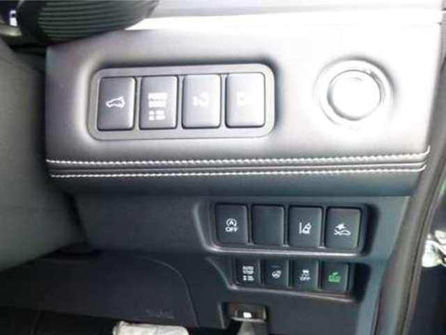 デリカD:5 シャモニー 8人乗り オートステップ装着車 ・ALPINE製11インチナビ・アラウンドモニタ・レーダークルーズC・ブラインドスポット&リヤトラフィックモニタ・ステアリング+前席シートヒータ・電動テールゲート(3枚目)