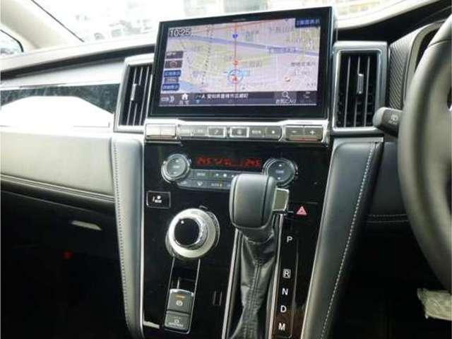 デリカD:5 シャモニー 8人乗り オートステップ装着車 ・ALPINE製11インチナビ・アラウンドモニタ・レーダークルーズC・ブラインドスポット&リヤトラフィックモニタ・ステアリング+前席シートヒータ・電動テールゲート(10枚目)