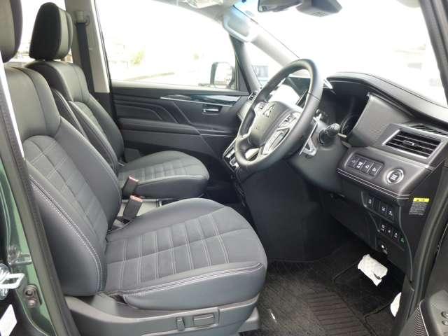 デリカD:5 シャモニー 8人乗り オートステップ装着車 ・ALPINE製11インチナビ・アラウンドモニタ・レーダークルーズC・ブラインドスポット&リヤトラフィックモニタ・ステアリング+前席シートヒータ・電動テールゲート(14枚目)