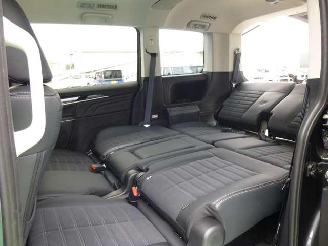 デリカD:5 シャモニー 8人乗り オートステップ装着車 ・ALPINE製11インチナビ・アラウンドモニタ・レーダークルーズC・ブラインドスポット&リヤトラフィックモニタ・ステアリング+前席シートヒータ・電動テールゲート(16枚目)