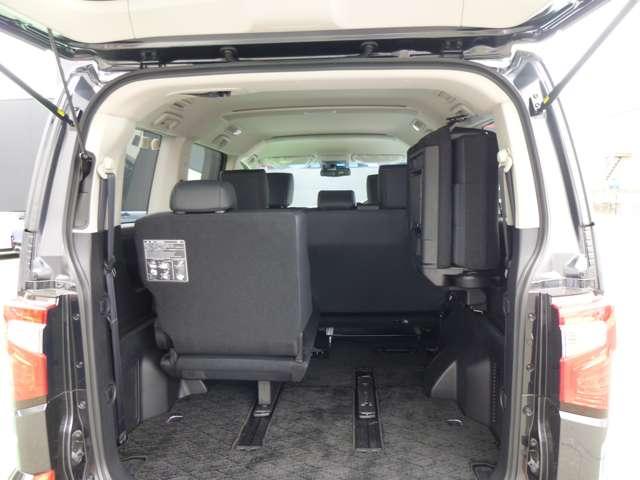デリカD:5 シャモニー 8人乗り オートステップ装着車 ・ALPINE製11インチナビ・アラウンドモニタ・レーダークルーズC・ブラインドスポット&リヤトラフィックモニタ・ステアリング+前席シートヒータ・電動テールゲート(17枚目)