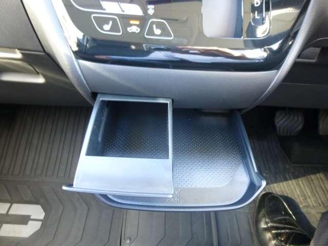 デリカミニ G プレミアム 2WD・純正9インチナビ・アラウンドモニタ・デジタルルームミラー・レーダークルーズコントロール・ハンズフリー機能付き両側オートスライドドア・電動パーキングブレーキ・前席シート+ステアリングヒータ(11枚目)