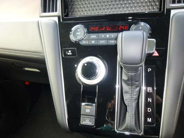 デリカＤ：５ Ｐ　雹被害車両　未使用車　Ｂモニター　ＬＥＤヘッドランプ　シートヒーター　４ＷＤ　電動シ－ト　寒冷地仕様　ＡＢＳ　３列　オートエアコン　ＡＳＣ　盗難防止装置　パワーウインドウ　ウォークスルー　エアバッグ（19枚目）