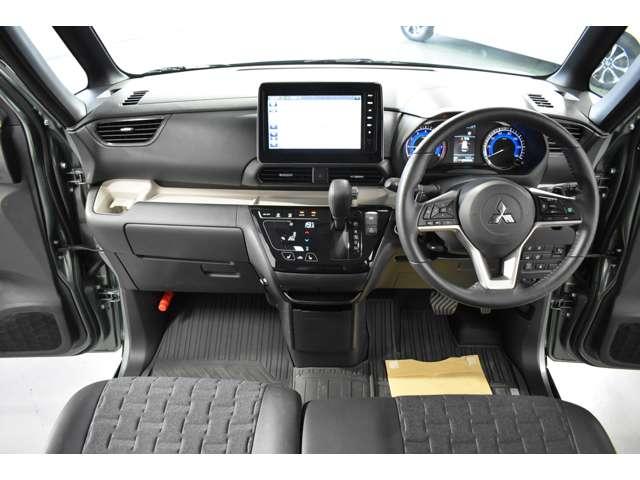 デリカミニ Ｔ　プレミアム　弊社社有車　Ｍナビ　ＴＶ　マイパイロット　衝突軽減装置　ターボエンジン　ナビＴＶ　寒冷地　パワステ　フルタイム４ＷＤ　エアバッグ　ＬＥＤヘッド　ＥＳＣ　サイドカメラ　クルコン　インテリキー　キーフリー（3枚目）