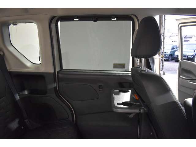 デリカミニ Ｔ　プレミアム　弊社社有車　Ｍナビ　ＴＶ　マイパイロット　衝突軽減装置　ターボエンジン　ナビＴＶ　寒冷地　パワステ　フルタイム４ＷＤ　エアバッグ　ＬＥＤヘッド　ＥＳＣ　サイドカメラ　クルコン　インテリキー　キーフリー（13枚目）