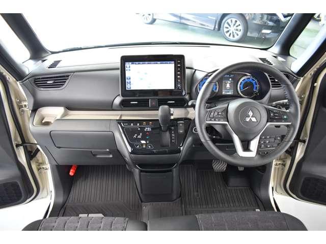 デリカミニ Ｔ　プレミアム　リミテッドエディション　弊社社有車　Ｍナビ　ＴＶ　マイパイロット　（3枚目）