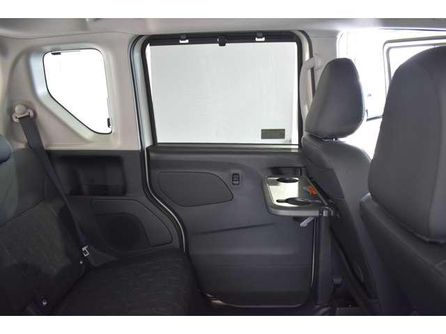 デリカミニ Ｔ　プレミアム　リミテッドエディション　弊社社有車　Ｍナビ　ＴＶ　マイパイロット　（12枚目）