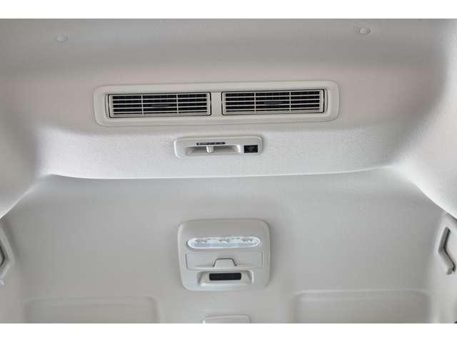 デリカミニ Ｔ　プレミアム　リミテッドエディション　弊社社有車　Ｍナビ　ＴＶ　マイパイロット　（13枚目）