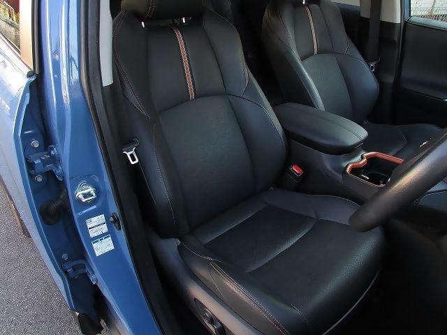 RAV4 アドベンチャー ユーザー買取 ワンオーナー 禁煙車 サンルーフ 黒革シート シートヒーター シートエアコン ハンズフリーパワーバックドア パノラミックビュー ディーラーナビ セーフティセンス ブラインドスポット(5枚目)