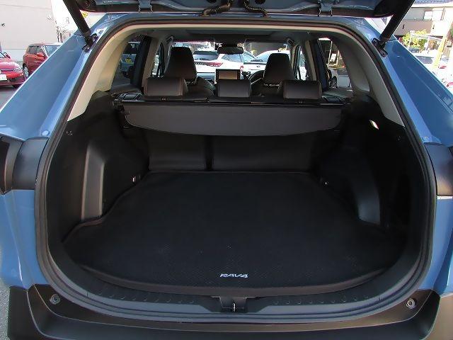 RAV4 アドベンチャー ユーザー買取 ワンオーナー 禁煙車 サンルーフ 黒革シート シートヒーター シートエアコン ハンズフリーパワーバックドア パノラミックビュー ディーラーナビ セーフティセンス ブラインドスポット(13枚目)