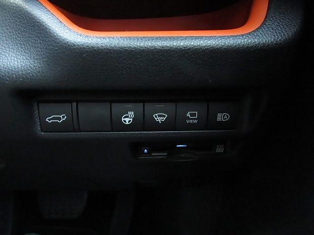 RAV4 アドベンチャー ユーザー買取 ワンオーナー 禁煙車 サンルーフ 黒革シート シートヒーター シートエアコン ハンズフリーパワーバックドア パノラミックビュー ディーラーナビ セーフティセンス ブラインドスポット(22枚目)