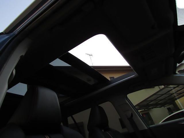 RAV4 アドベンチャー ユーザー買取 ワンオーナー 禁煙車 サンルーフ 黒革シート シートヒーター シートエアコン ハンズフリーパワーバックドア パノラミックビュー ディーラーナビ セーフティセンス ブラインドスポット(24枚目)